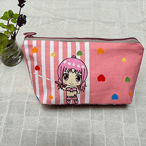 04_pouch_01_300*300